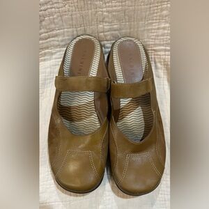 Gianni Bini Tan Leather Mules